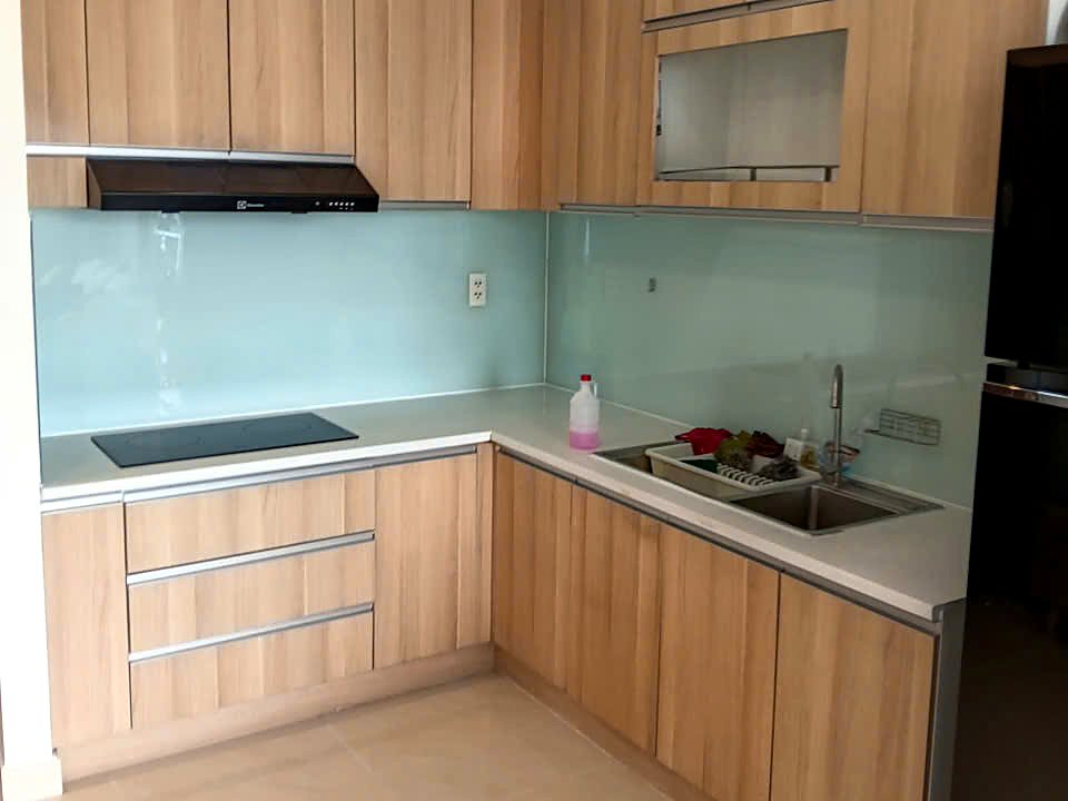 Khu bếp sạch sẽ sau dịch vụ tổng vệ sinh nhà ở